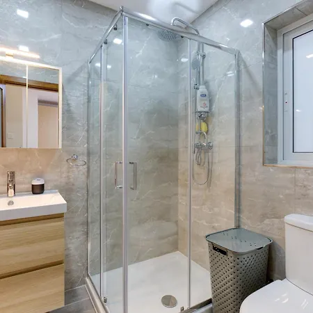 Lejlighed Modern 3br Close To Sliema's Promenade By 360 Estates Sliema