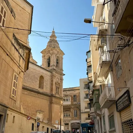 Appartement Modern 3br Close To Sliema's Promenade By 360 Estates