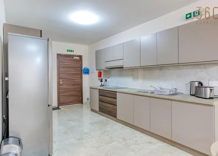 아파트 Modern 3br Close To Sliema's Promenade By 360 Estates 슬리에마
