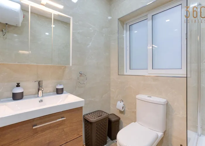 Modern 3br Close To Sliema's Promenade By 360 Estates