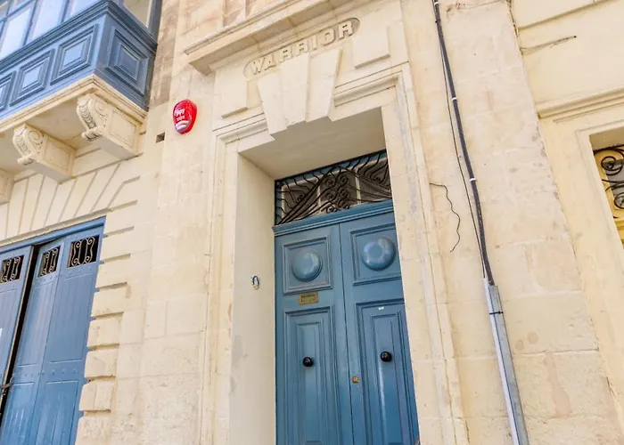 Modern 3br Close To Sliema's Promenade By 360 Estates 아파트 슬리에마