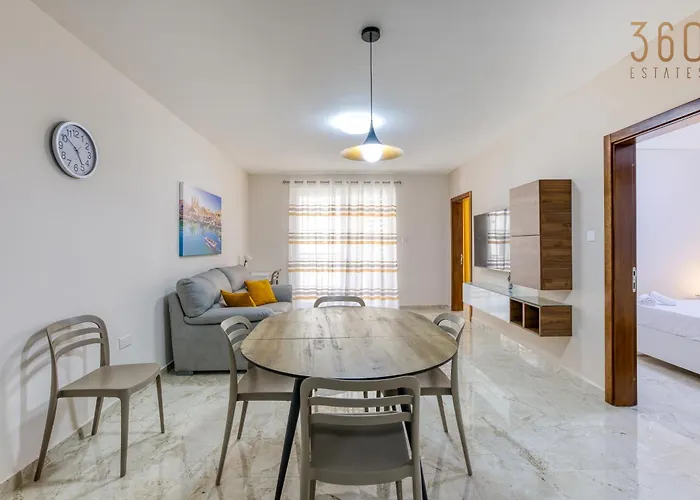 Modern 3br Close To Sliema's Promenade By 360 Estates 슬리에마
