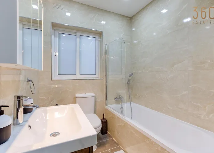 Modern 3br Close To Sliema's Promenade By 360 Estates 아파트 슬리에마
