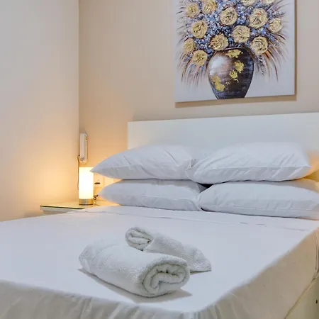 Modern 3br Close To Sliema's Promenade By 360 Estates *