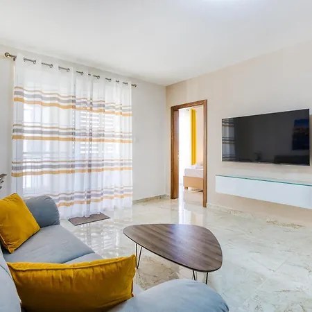 Modern 3br Close To Sliema's Promenade By 360 Estates شقة