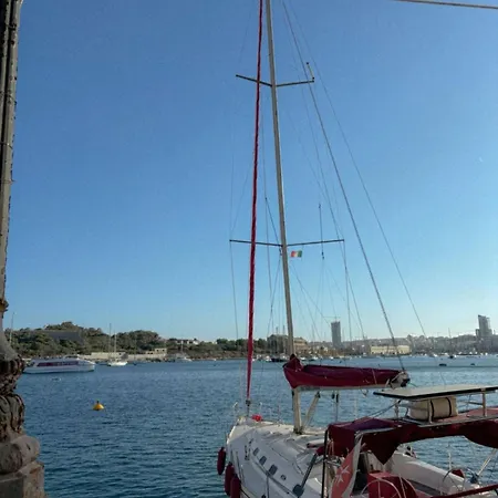 شقة Modern 3br Close To Sliema's Promenade By 360 Estates *