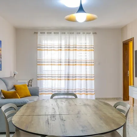 Modern 3br Close To Sliema's Promenade By 360 Estates * سليمة