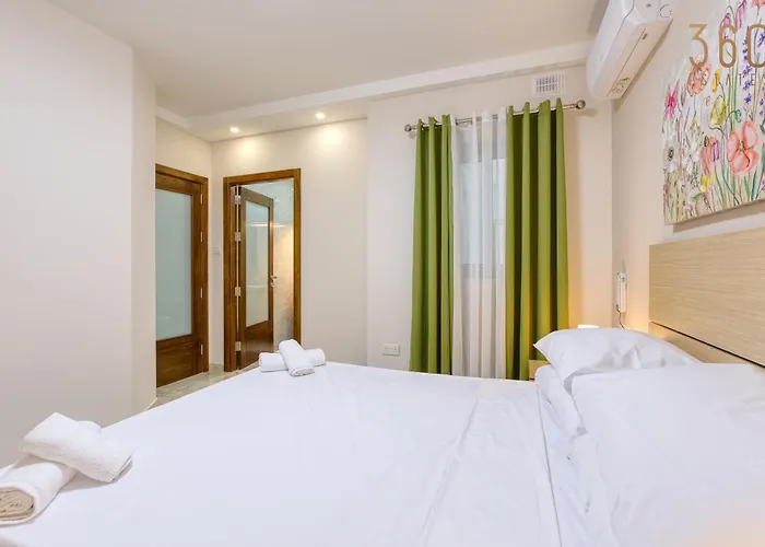 Modern 3br Close To Sliema's Promenade By 360 Estates Sliema