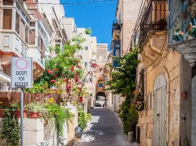 Apartment Modern 3br Close To Sliema's Promenade By 360 Estates Sliema